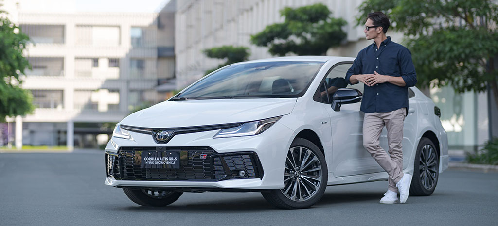 corolla altis