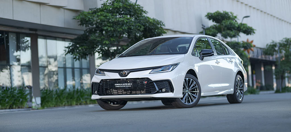 corolla altis